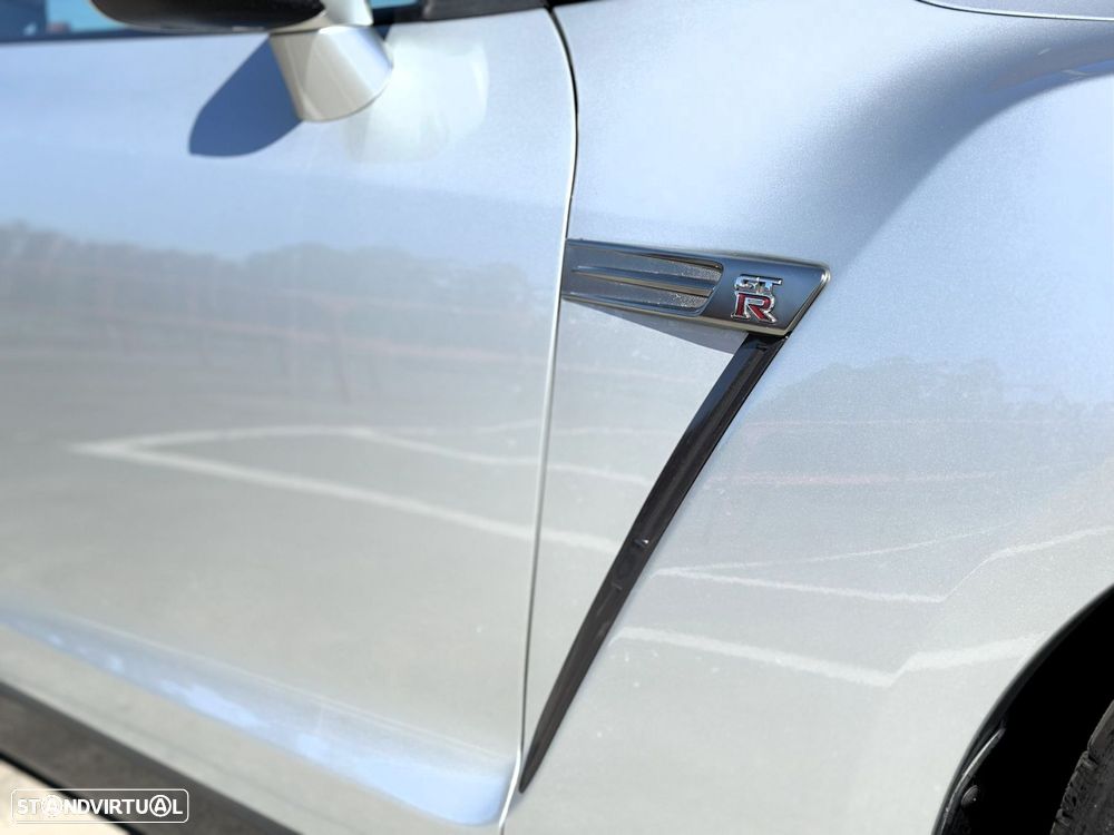 Nissan GT-R 3.8 V6 Premium Edition - 12