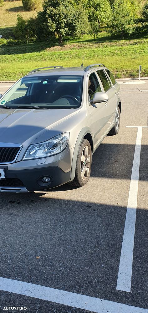 Skoda Octavia Combi 2.0 TDI DPF Ambient 4x4 - 2