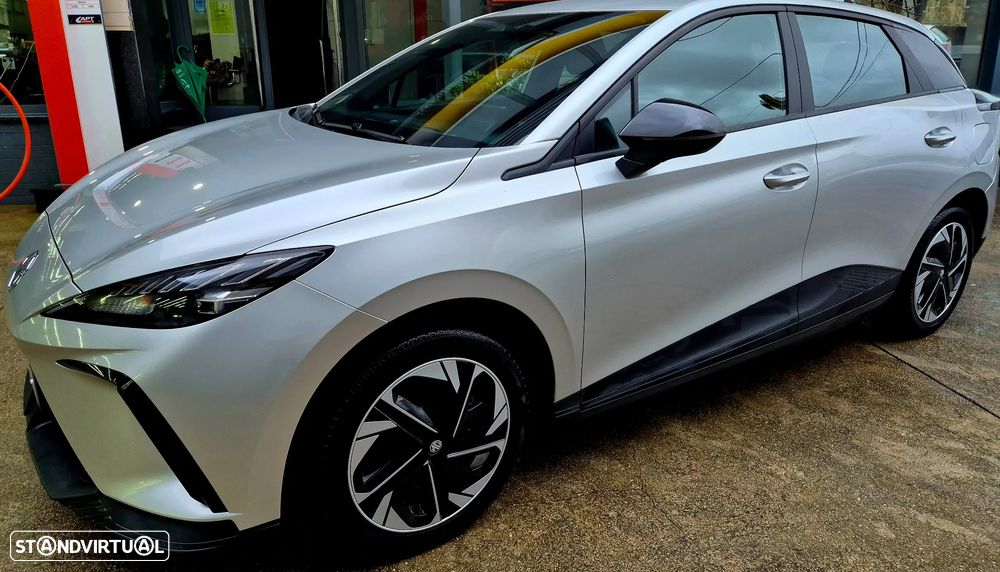 MG MG4 51 kWh Standard - 14