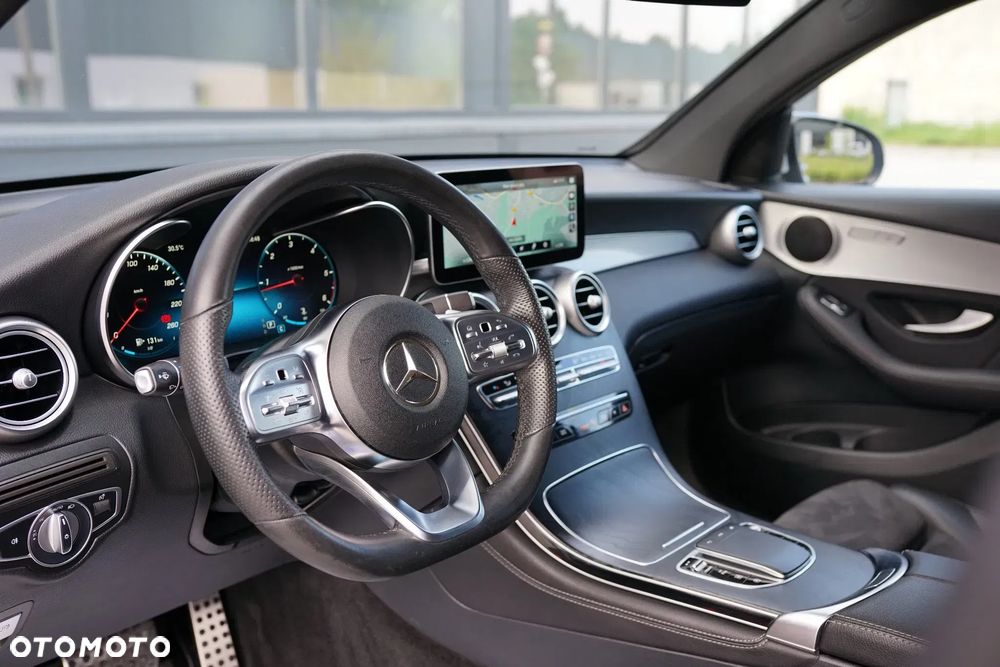 Mercedes-Benz GLC 200 d 4Matic 9G-TRONIC AMG Line Plus - 21