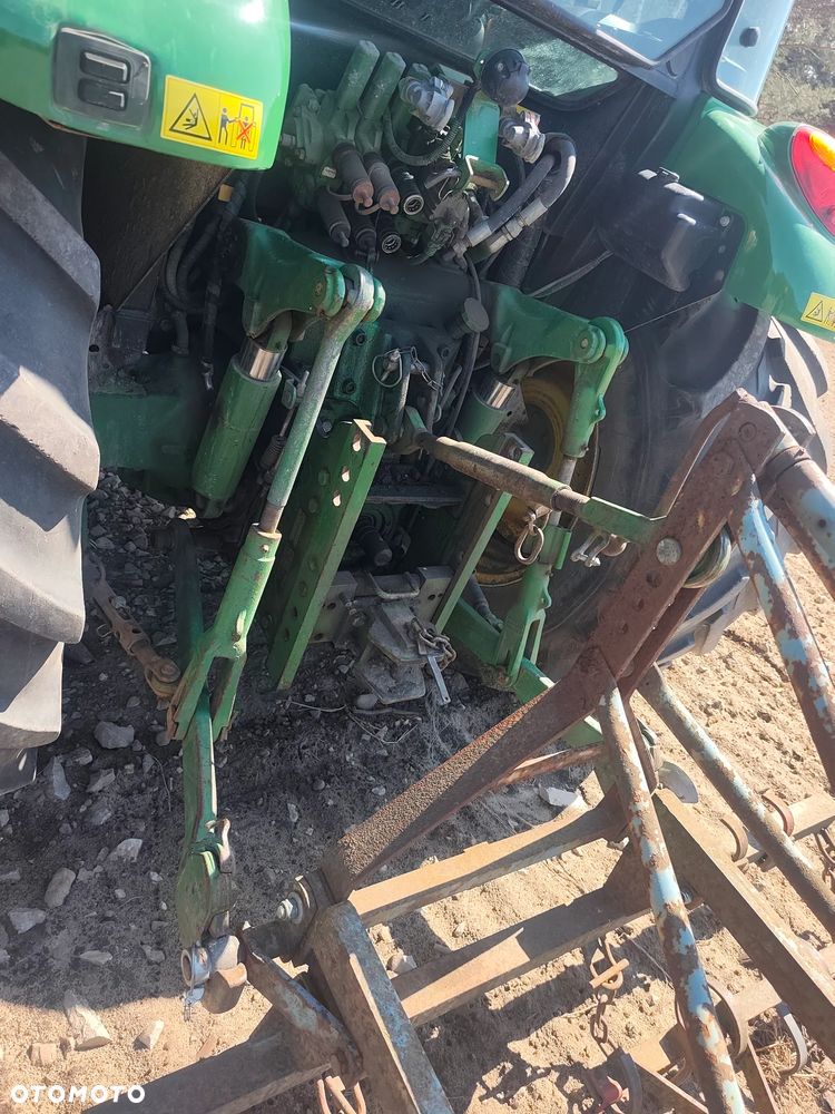 John Deere 5820 - 6
