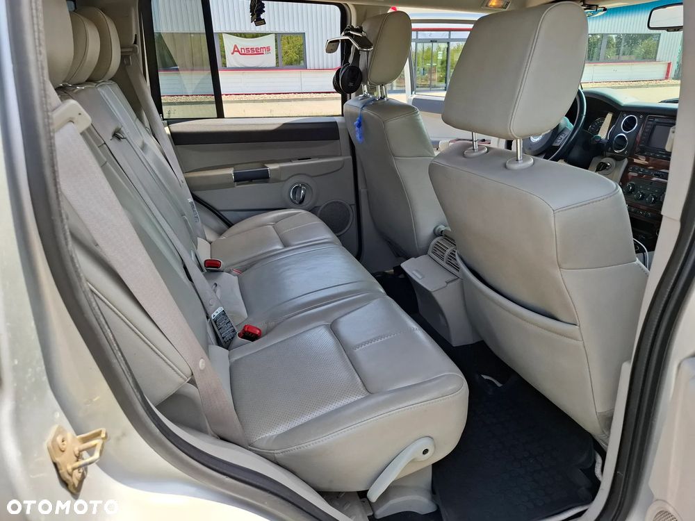 Jeep Commander 5.7 V8 Limited - 11
