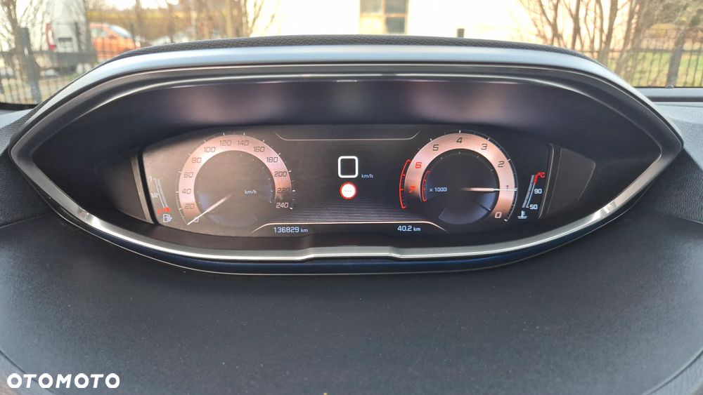 Peugeot 3008 PureTech 130 Stop & Start GPF Crossway - 11