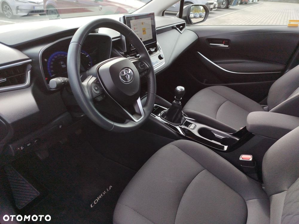 Toyota Corolla - 10