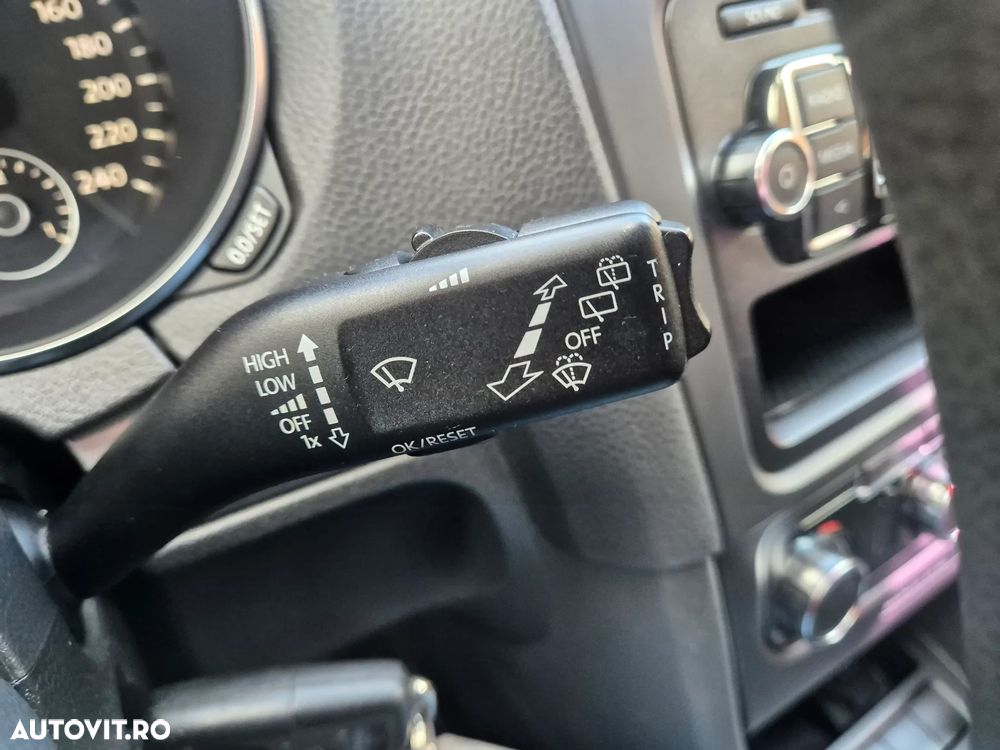 Volkswagen Golf - 17