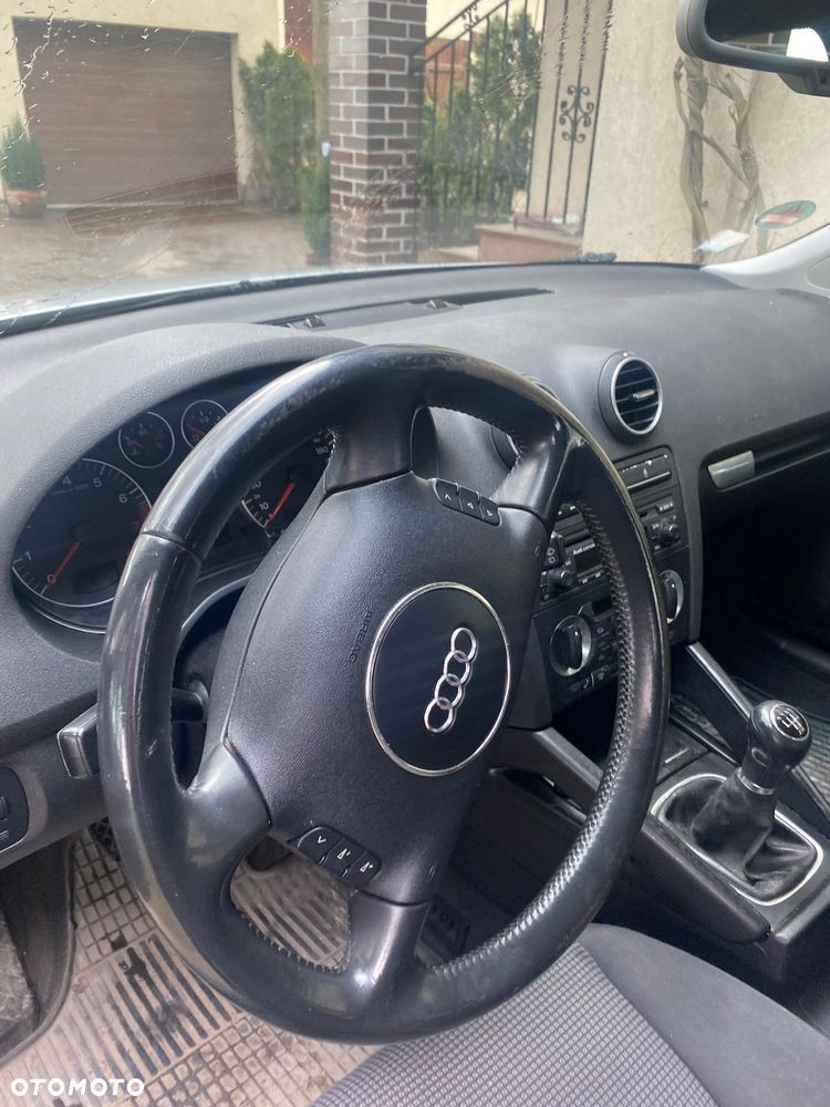 Audi A3 3-drzwiowe 1.2 TFSI Attraction - 5