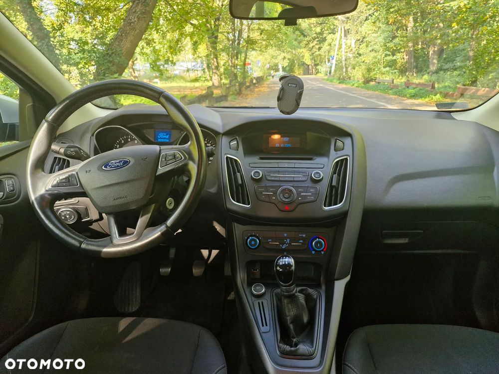 Ford Focus 1.6 Trend - 15