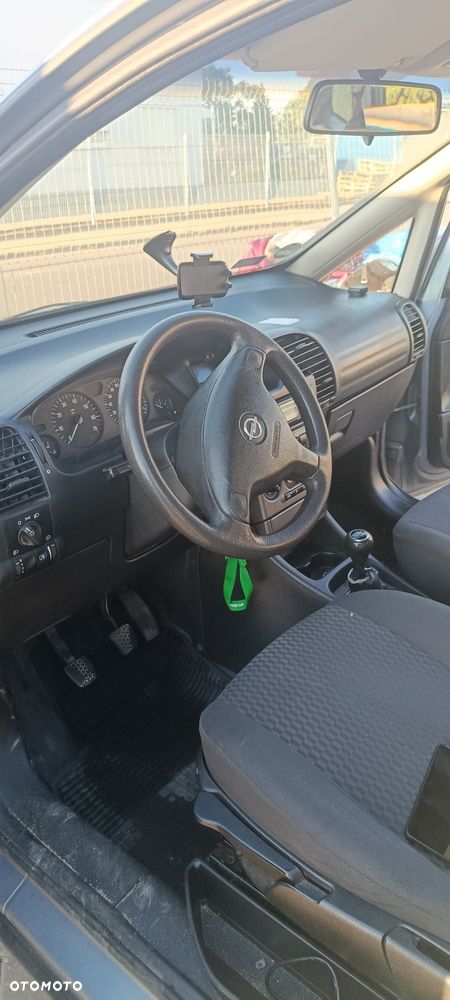 Opel Zafira - 7