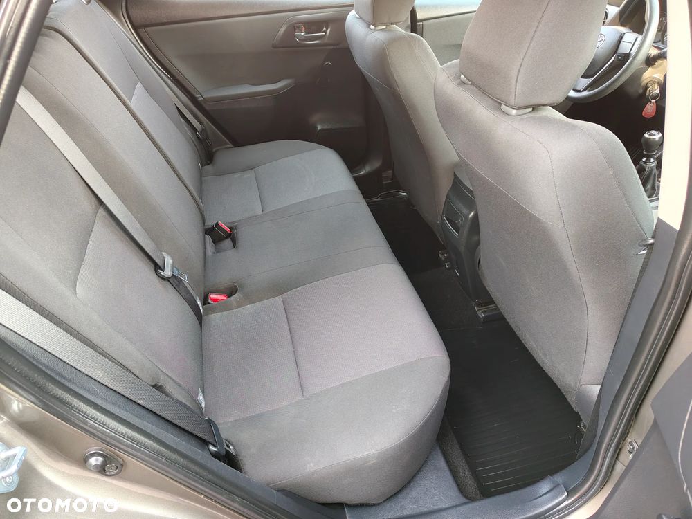 Toyota Auris 1.6 Classic Plus - 35