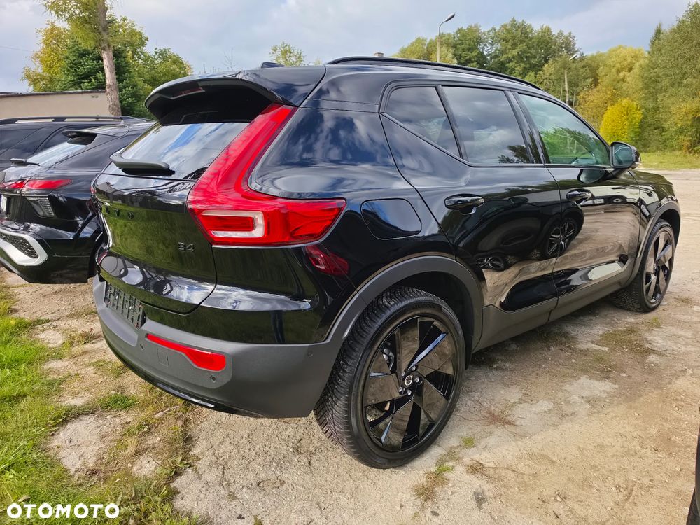 Volvo XC 40 B4 B DKG Ultra Black Edition - 1