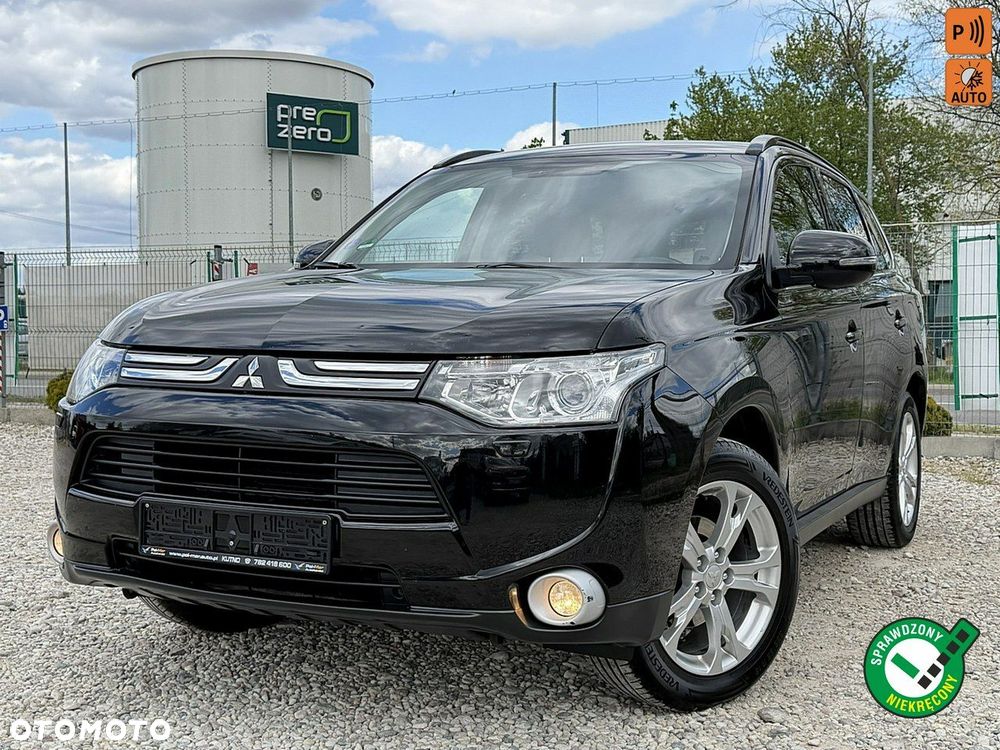 Mitsubishi Outlander - 1