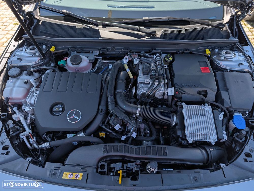 Mercedes-Benz A 250 e 8G-DCT Progressive - 22