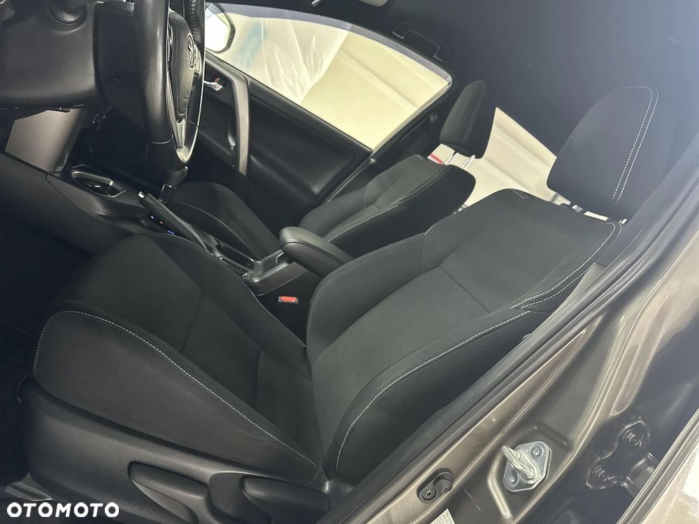Toyota RAV4 Hybrid Style 4x4 - 26