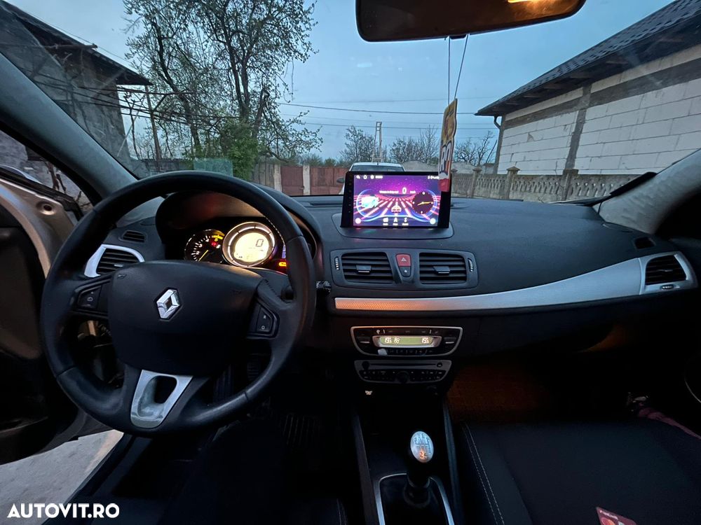 Renault Megane 1.5 dCi Dynamique - 8