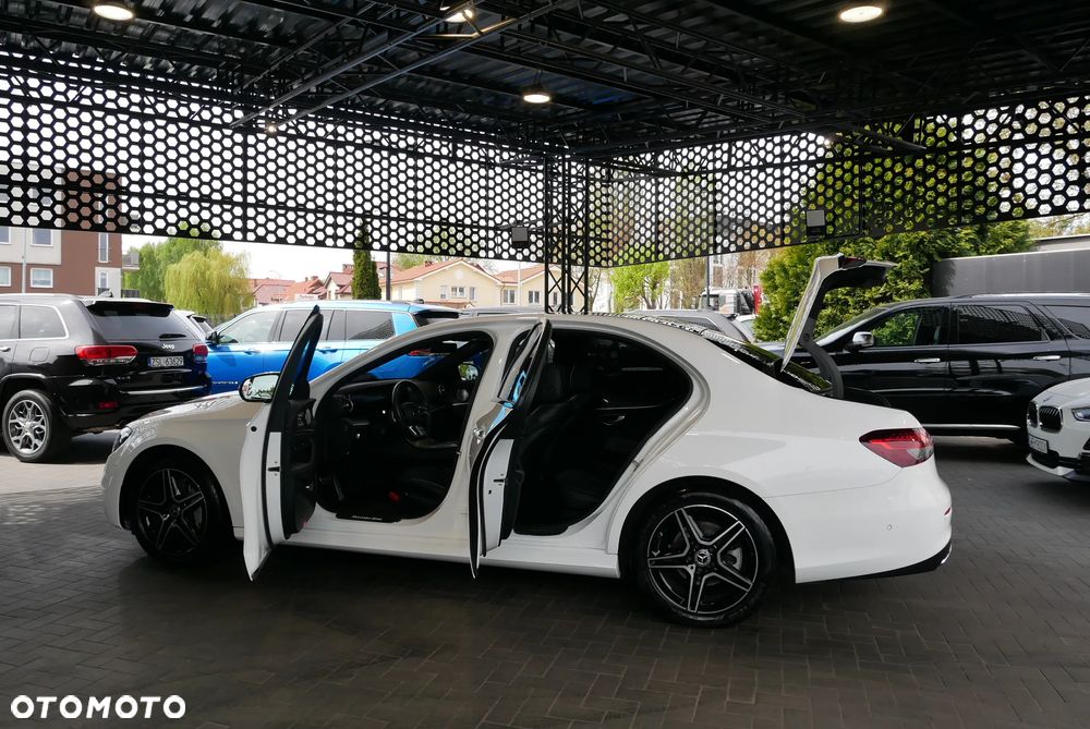 Mercedes-Benz Klasa E 220 d 4Matic 9G-TRONIC AMG Line - 6