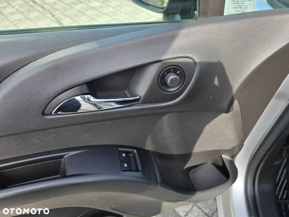 Opel Meriva 1.6 CDTI Essentia S&S - 10