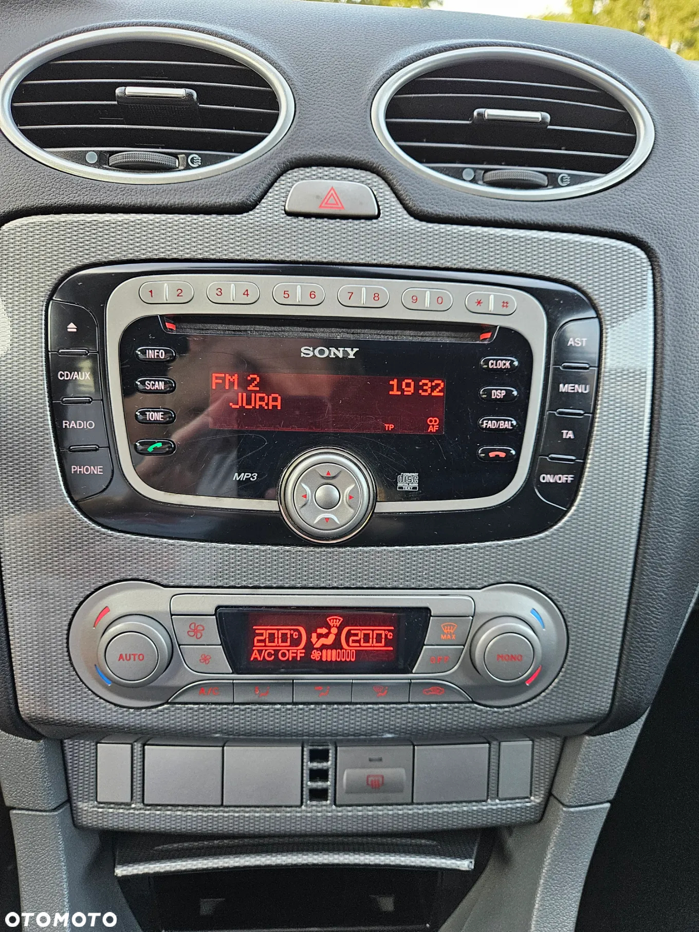 Ford Focus - 25