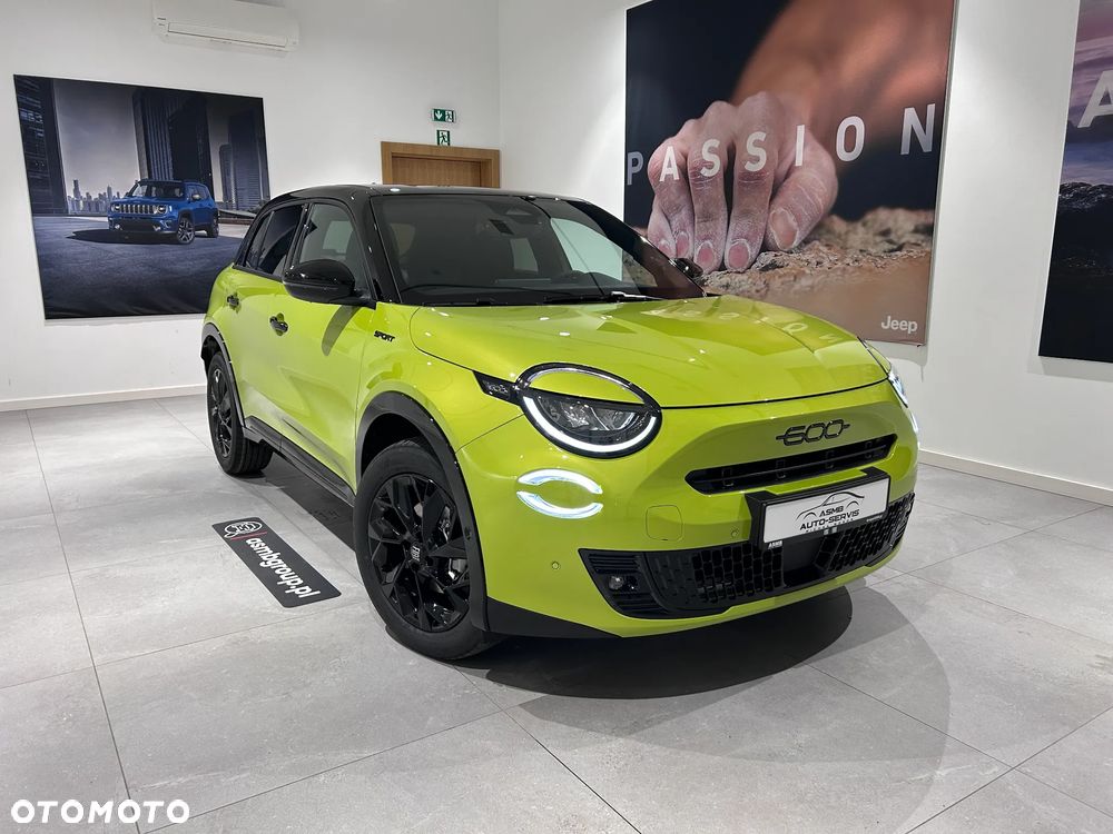 Fiat 600 1.2 Turbo Sport eDCT - 2