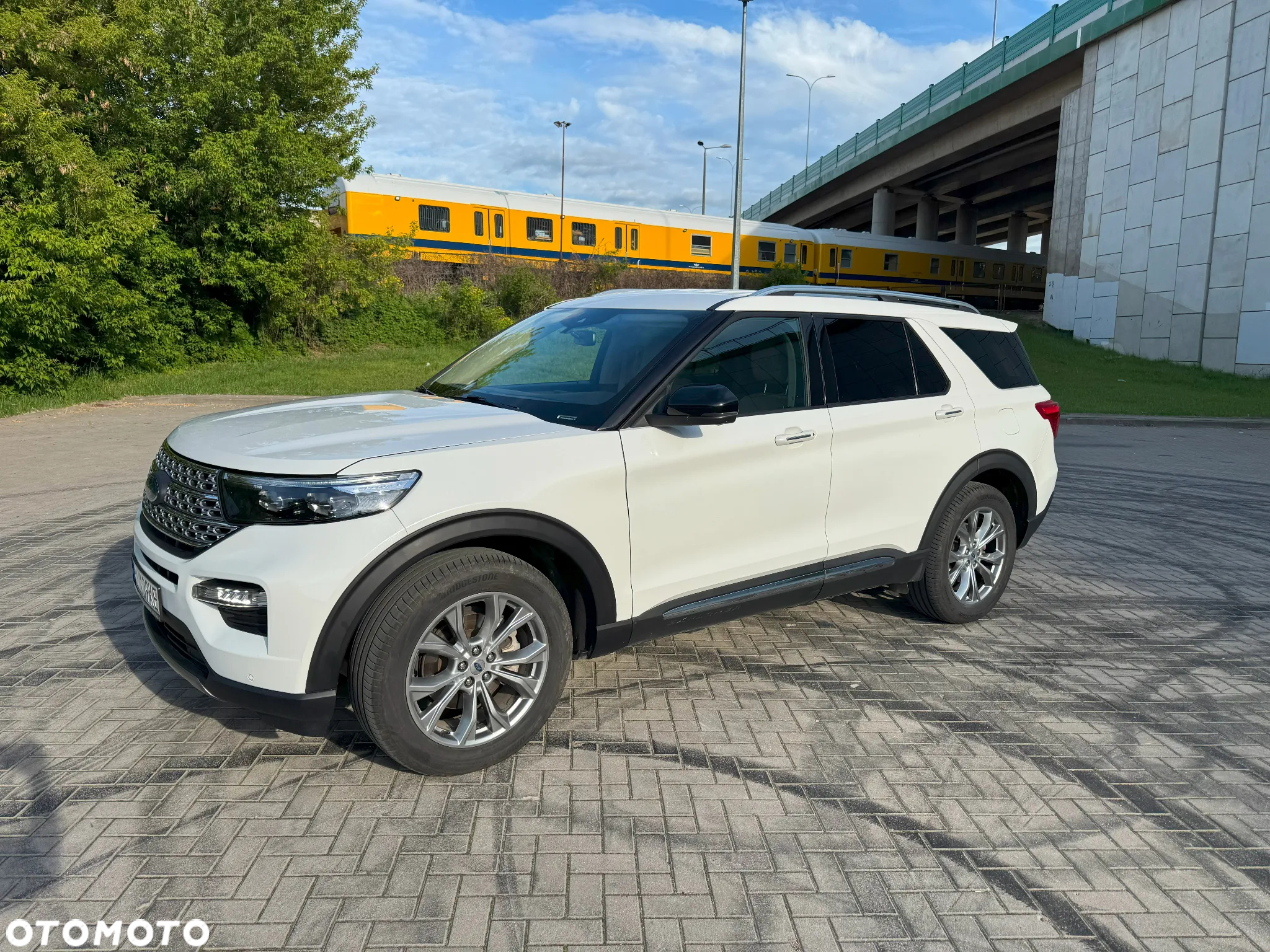 Ford Explorer - 2