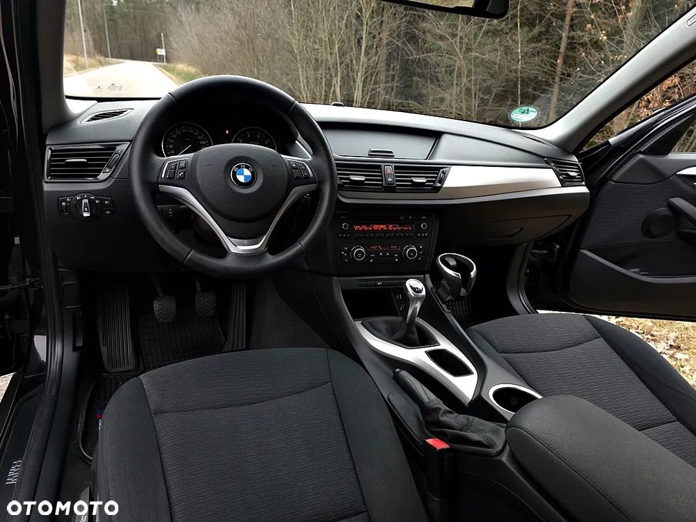 BMW X1 sDrive18i xLine - 38