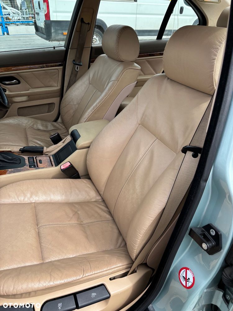 BMW Seria 5 - 32
