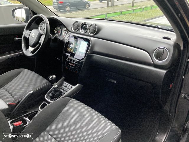 Suzuki Vitara 1.4 Boosterjet Hybrid Club - 31