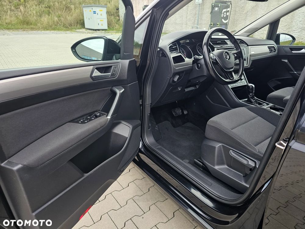 Volkswagen Touran 2.0 TDI SCR DSG Highline - 9
