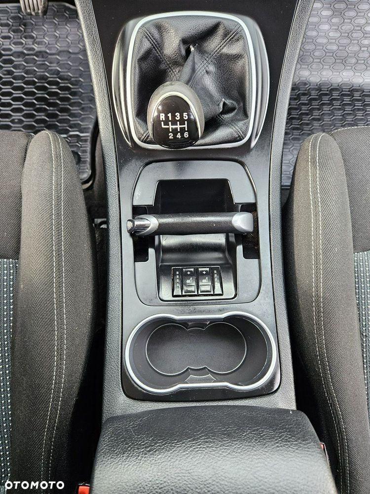 Ford S-Max - 14