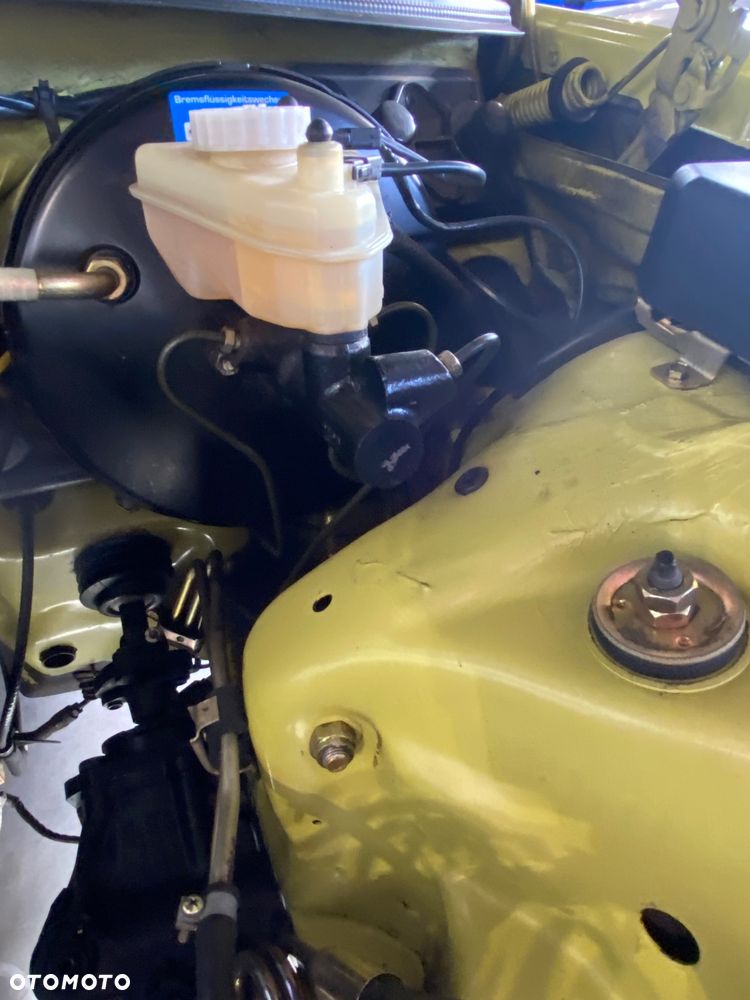 Mercedes-Benz W123 - 23