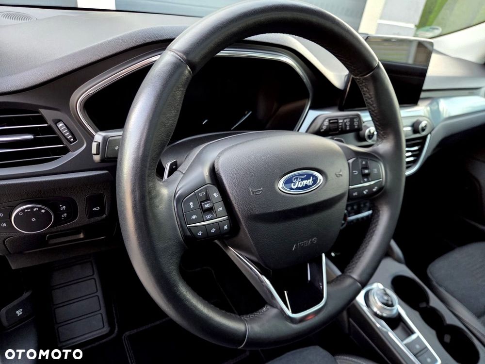 Ford Focus 1.5 EcoBoost Active X - 24