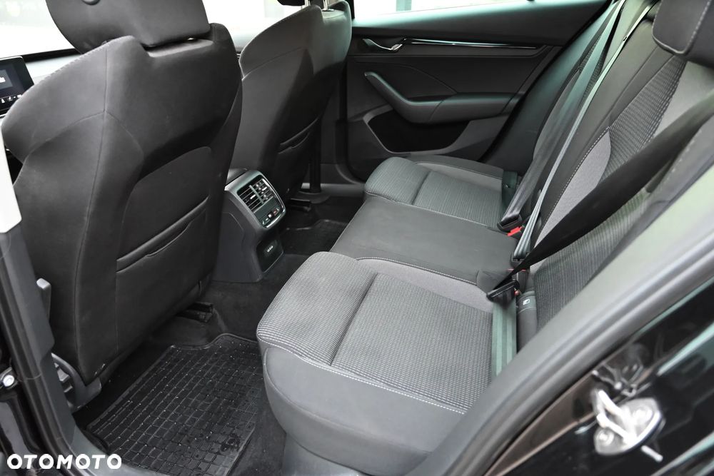 Skoda Octavia 1.5 TSI Selection - 7