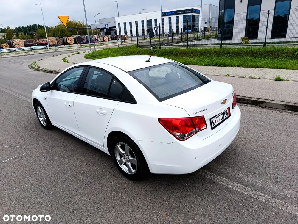 Chevrolet Cruze 1.6 LT - 3