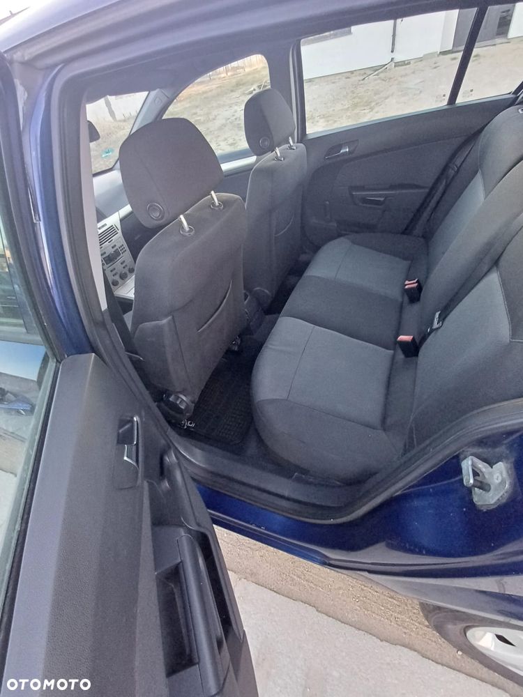 Opel Astra 1.6 Elegance Easytronic - 11