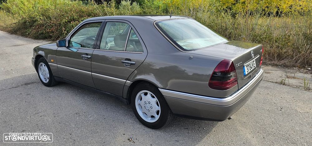 Mercedes-Benz W124 (1984-1997) 200 D - 5