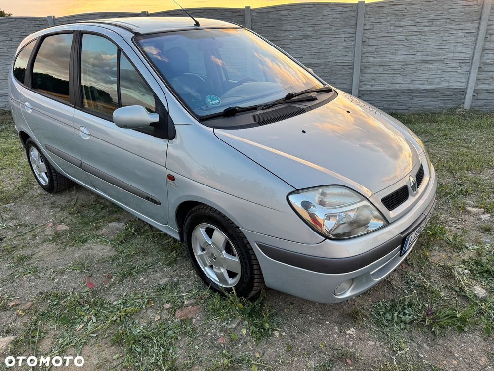 Renault Scenic 1.6 16V Privilege - 8