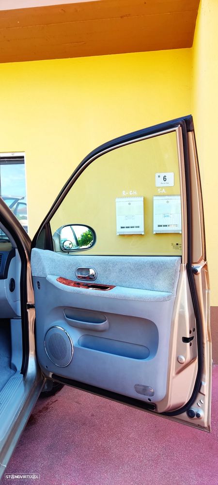 Kia Carnival 2.9 CRDi EX - 14