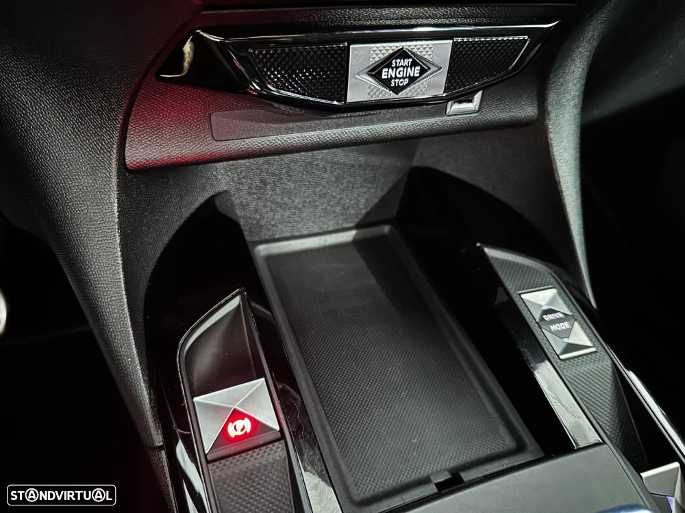 DS DS3 Crossback E-TENSE PERFORMANCE LINE - 55