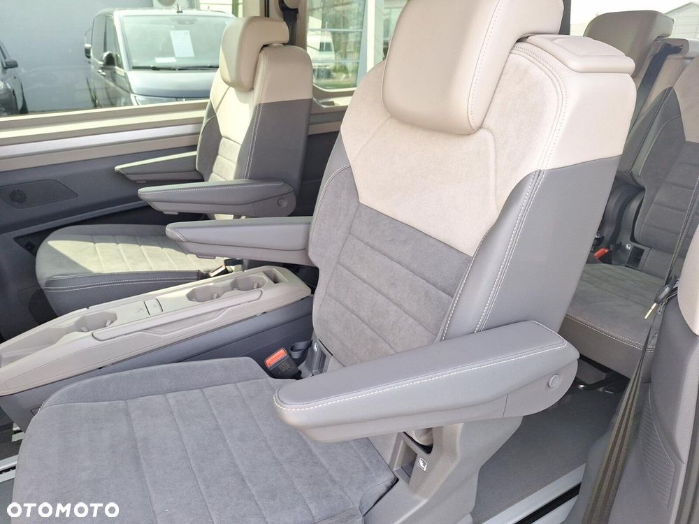 Volkswagen Multivan - 23