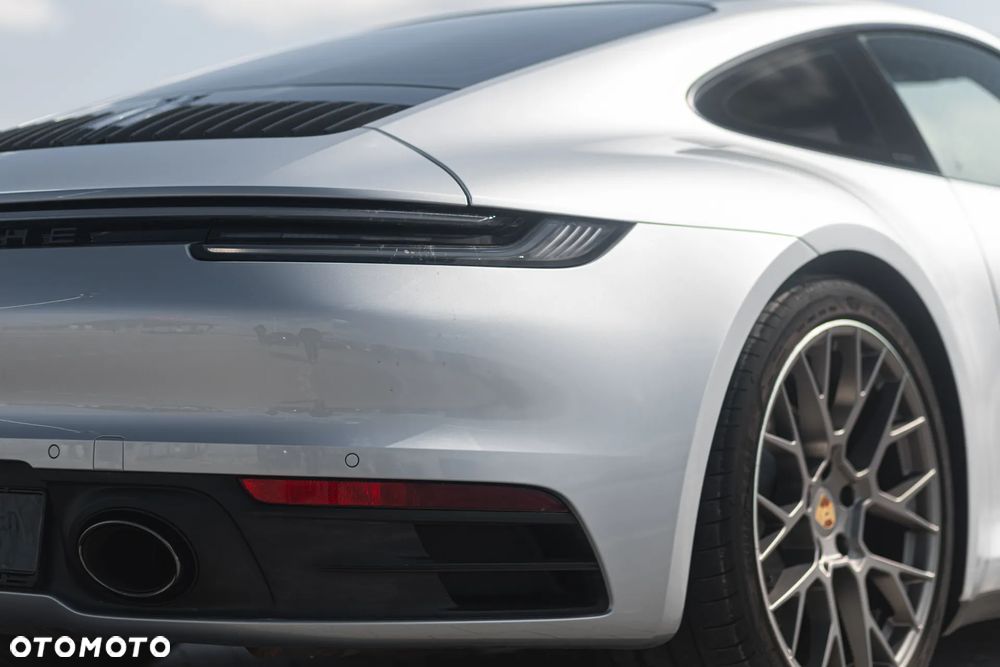 Porsche 911 Carrera S - 15