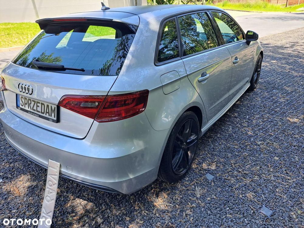 Audi A3 Sportback 1.6 TDI DPF S line Sportpaket - 24