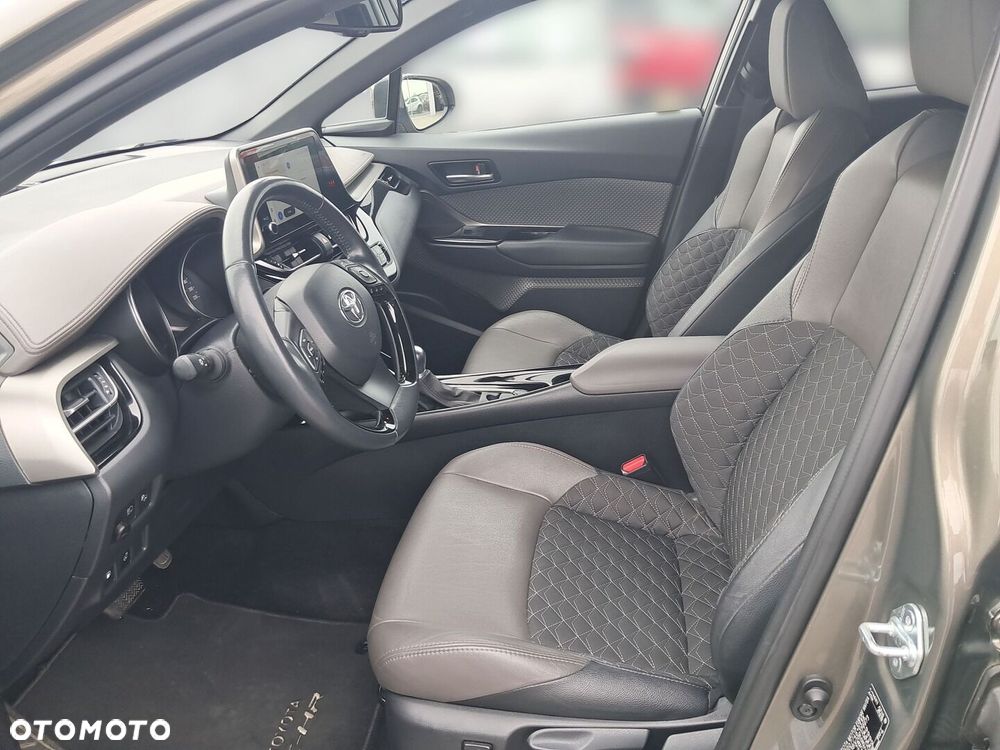Toyota C-HR - 8