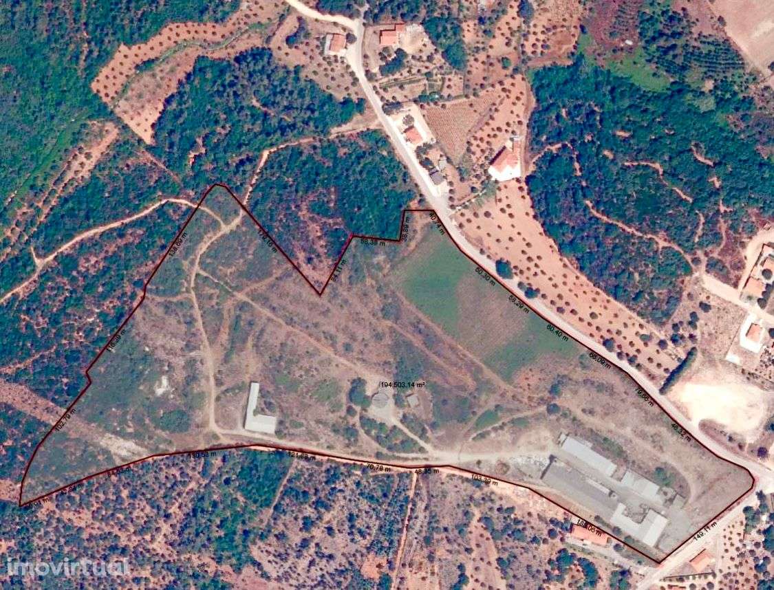 Complexo Fabril em Tomar: Localização Privilegiada a 2 km da A13 - Grande imagem: 2/48