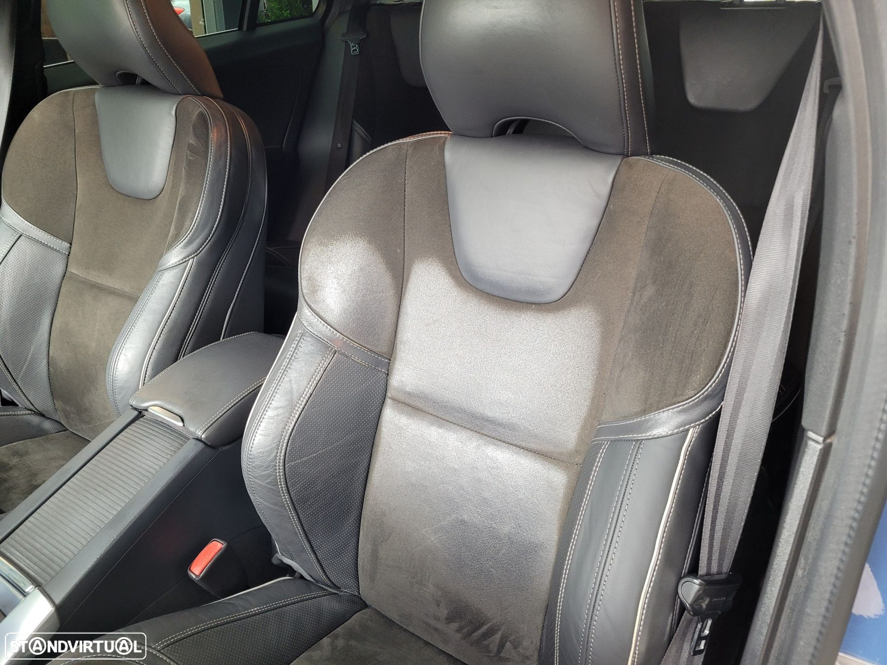 Volvo V60 2.0 D4 R-Design - 9