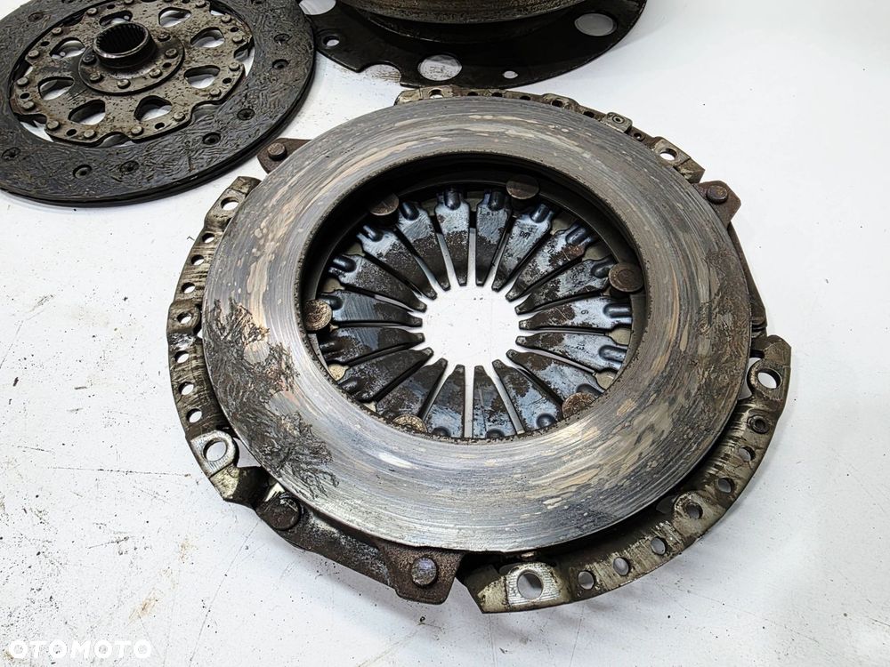 KOŁO DWUMASOWE SPRZĘGŁO AUDI A4 B8 A5 2.0 TDI TFSI 0B1105266AN 5/26 - 9