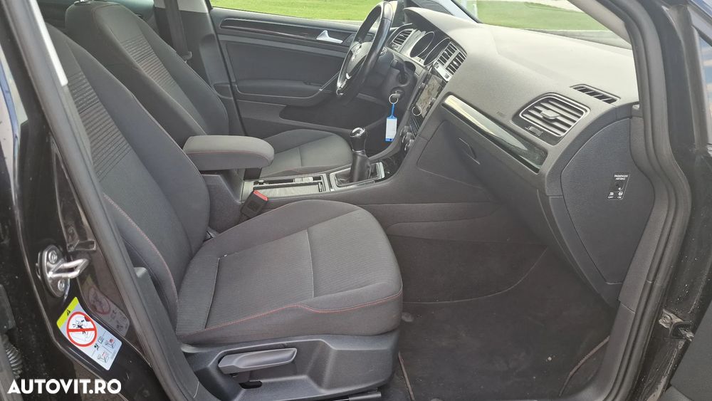 Volkswagen Golf Variant 2.0 TDI Sound - 9