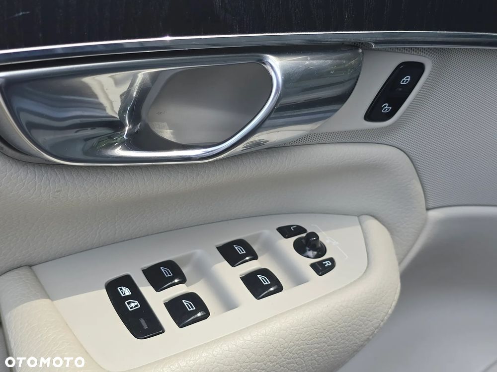 Volvo XC 90 T6 AWD Geartronic Momentum Pro - 14