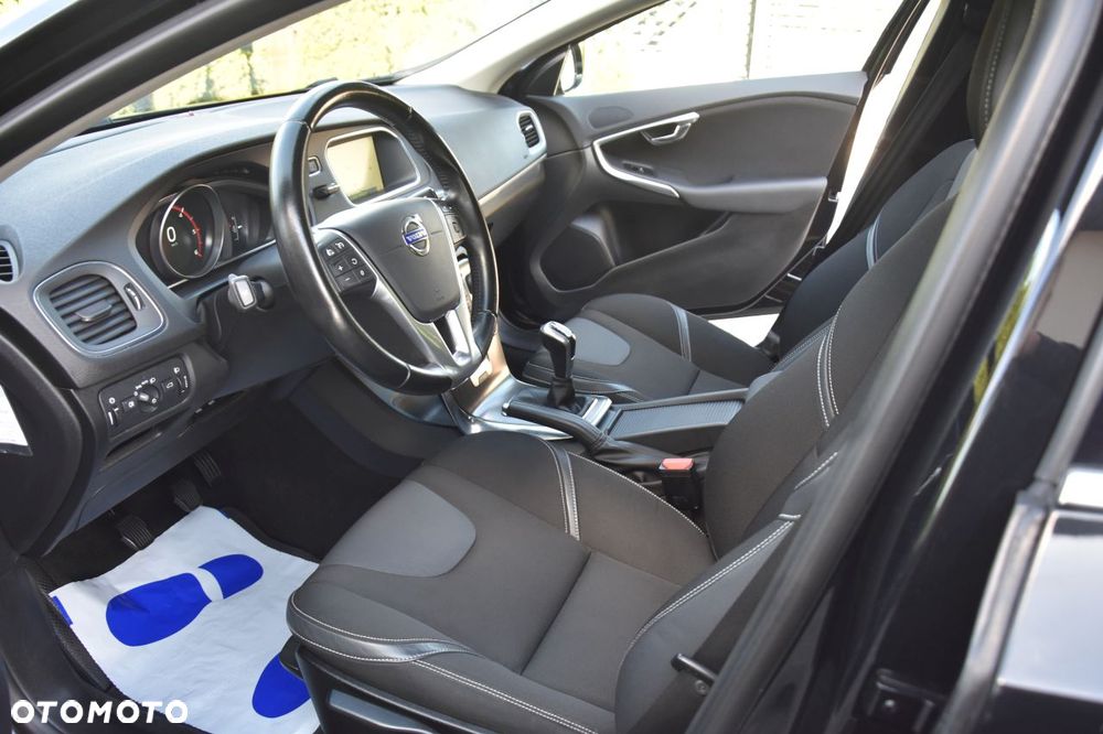 Volvo V40 D4 Drive-E Momentum - 20