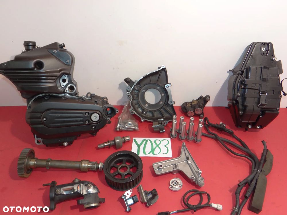 YAMAHA XV 1900 ROADLINER STRATOLINER RAIDER ZACISK HAMULCA PRZÓD POKRYWA INNE Y083.