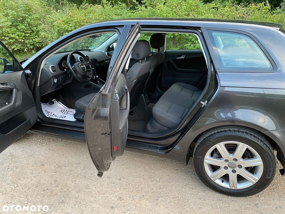 Audi A3 Sportback 2.0 TDI Ambiente - 11
