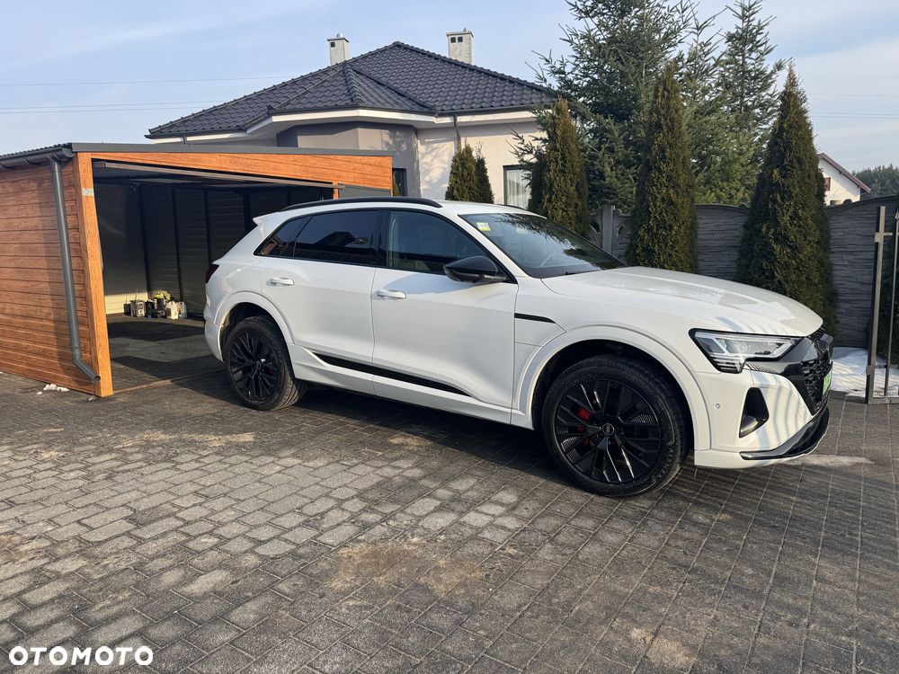Audi Q8 e-tron - 1
